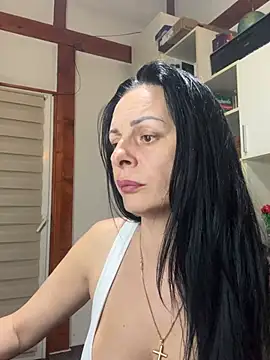 Snapshot of MiriamDelyn chatting on 24, 4, 2026 MiriamDelyn online show from 24, 4, 2026