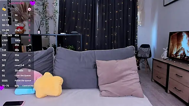 Snapshot of AmyLouWood chatting on 10, 5, 2026 AmyLouWood online show from 10, 5, 2026