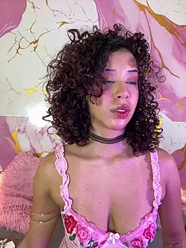 Woo isDaphne online show from 1, 6, 2026