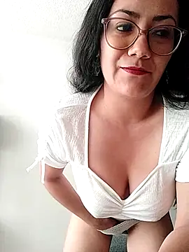 Salma-sweet online show from 12, 4, 2026