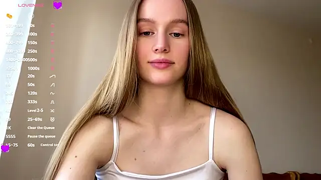 Snapshot of Viktoria_Vibes chatting on 24, 4, 2026 Viktoria Vibes online show from 24, 4, 2026