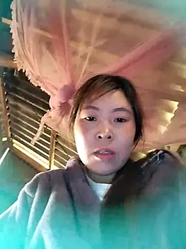 Yiyoongg online show from 25, 3, 2026