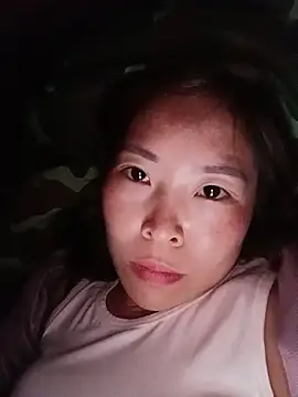 Yiyoongg online show from 16, 6, 2026