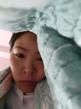 Yiyoongg online show from 20, 6, 2026