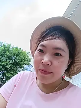 Yiyoongg online show from 22, 7, 2026