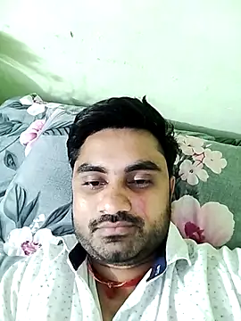 Snapshot of loyalboy_0052 chatting on 18, 4, 2026 loyalboy 0052 online show from 18, 4, 2026