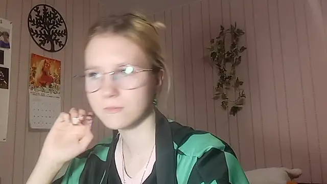 RunawayBr1de online show from 25, 2, 2026