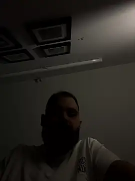 Snapshot of beerboy2222 chatting on 5, 7, 2026 beerboy2222 online show from 5, 7, 2026