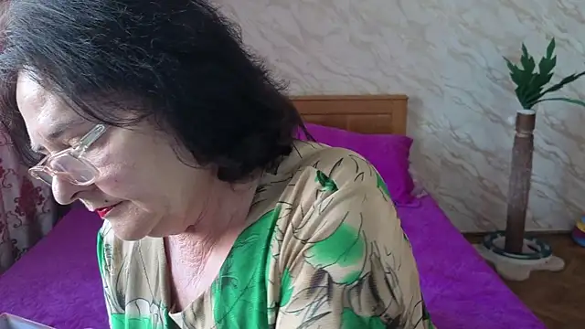 Snapshot of xMaryxAnne chatting on 26, 5, 2026 xMaryxAnne online show from 26, 5, 2026