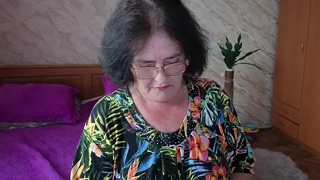 Snapshot of xMaryxAnne chatting on 11, 6, 2026 xMaryxAnne online show from 11, 6, 2026