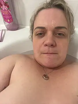 Piper Milf 36 online show from 27, 2, 2026