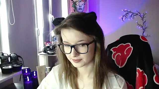 Snapshot of LunaXcherry chatting on 17, 5, 2026 LunaXcherry online show from 17, 5, 2026
