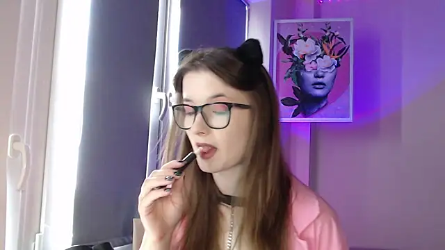 Snapshot of LunaXcherry chatting on 21, 5, 2026 LunaXcherry online show from 21, 5, 2026