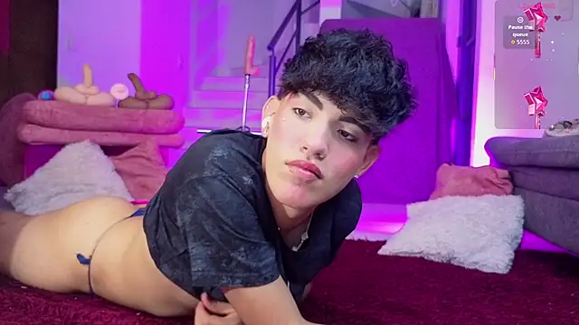 max femboy online show from 27, 4, 2026