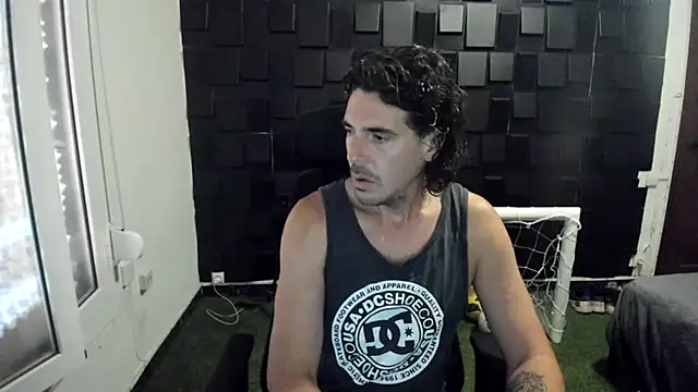 Snapshot of joaquin420_hot chatting on 24, 6, 2026 joaquin420 hot online show from 24, 6, 2026