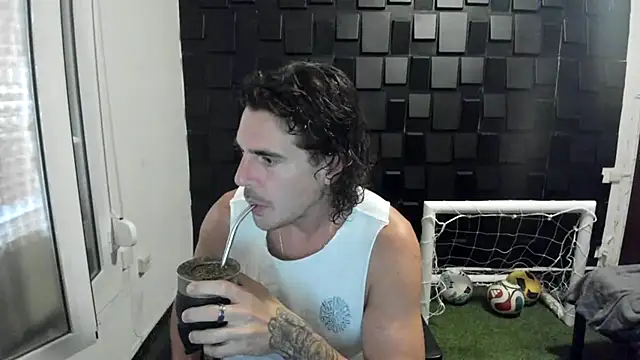 Snapshot of joaquin420_hot chatting on 28, 6, 2026 joaquin420 hot online show from 28, 6, 2026