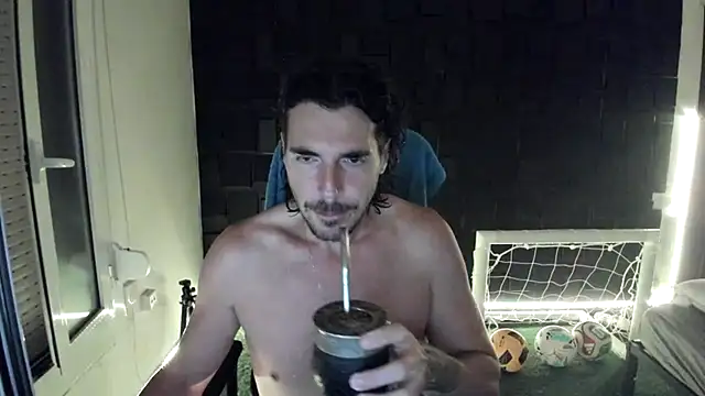 Snapshot of joaquin420_hot chatting on 11, 7, 2026 joaquin420 hot online show from 11, 7, 2026