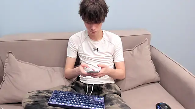 Snapshot of Ur_NextDoor_Boy chatting on 26, 2, 2026 Ur NextDoor Boy online show from 26, 2, 2026