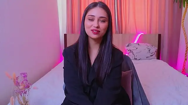 Snapshot of Sofia_Plump chatting on 18, 2, 2026 Sofia Plump online show from 18, 2, 2026