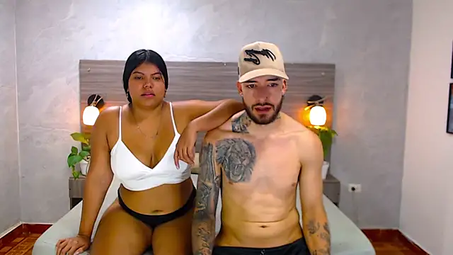 Snapshot of Paulina_And_Tayron chatting on 13, 2, 2026 Paulina And Tayron online show from 13, 2, 2026