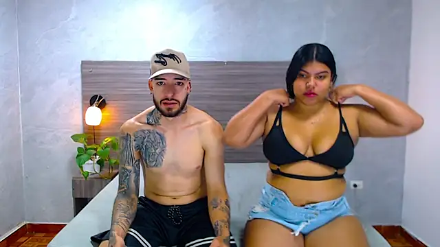 Snapshot of Paulina_And_Tayron chatting on 14, 2, 2026 Paulina And Tayron online show from 14, 2, 2026