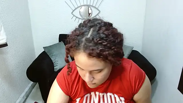 Snapshot of leilanewgirl chatting on 16, 3, 2026 leilanewgirl online show from 16, 3, 2026