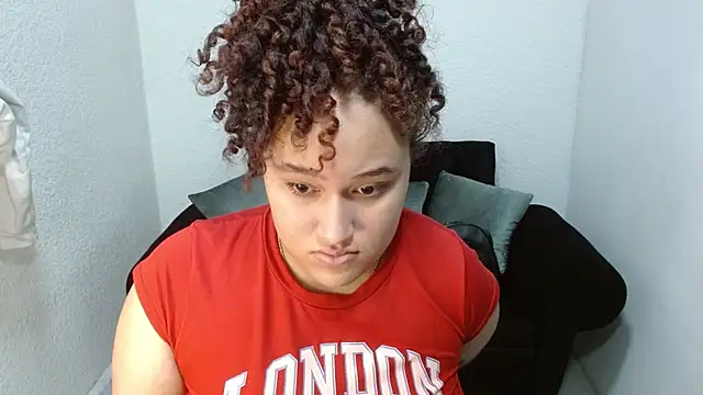 Snapshot of leilanewgirl chatting on 19, 3, 2026 leilanewgirl online show from 19, 3, 2026