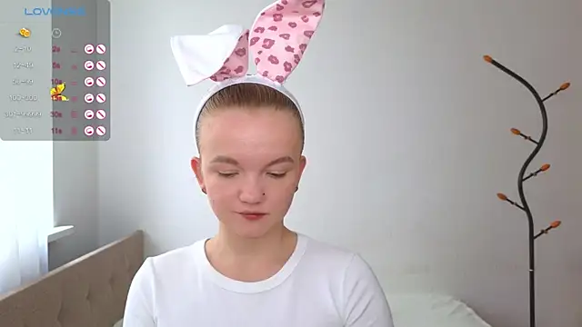 Snapshot of StellaBunny chatting on 27, 6, 2026 StellaBunny online show from 27, 6, 2026