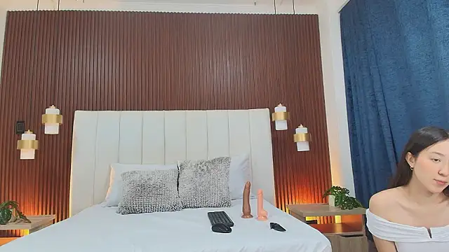 Brisa Silva online show from 5, 3, 2026