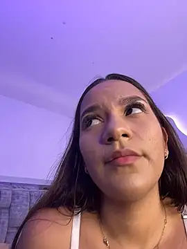 Snapshot of amara_wet04 chatting on 4, 7, 2026 amara wet04 online show from 4, 7, 2026