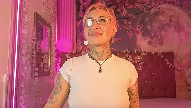 Snapshot of Everlyn_sexx chatting on 21, 2, 2026 Everlyn sexx online show from 21, 2, 2026