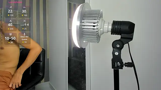 Max and anny online show from 6, 3, 2026