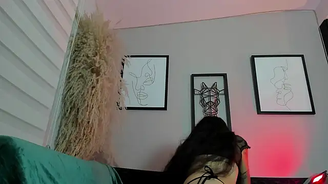 Lanadelrey 1 online show from 10, 4, 2026