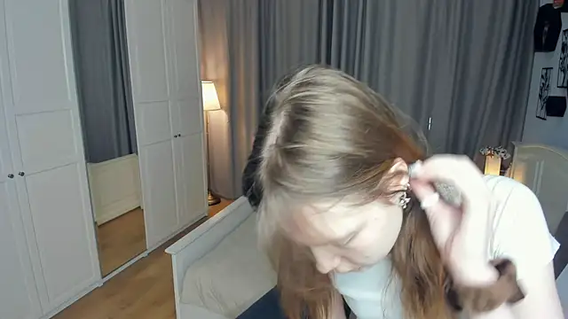 LavenderMitten online show from 21, 3, 2026