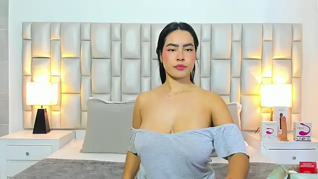 Snapshot of paola_katy_dicks chatting on 19, 6, 2026 paola katy dicks online show from 19, 6, 2026