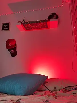 Snapshot of LARIISSAEVANS chatting on 19, 2, 2026 LARIISSAEVANS online show from 19, 2, 2026