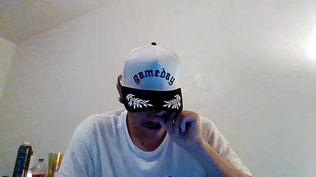 Snapshot of Tallhungandcloudy chatting on 19, 2, 2026 Tallhungandcloudy online show from 19, 2, 2026