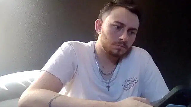 Snapshot of Tallhungandcloudy chatting on 11, 5, 2026 Tallhungandcloudy online show from 11, 5, 2026