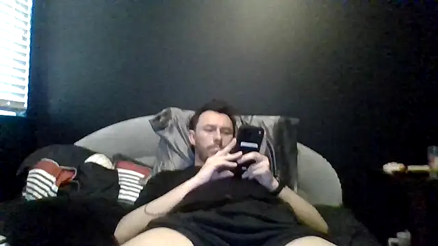 Snapshot of Tallhungandcloudy chatting on 17, 5, 2026 Tallhungandcloudy online show from 17, 5, 2026