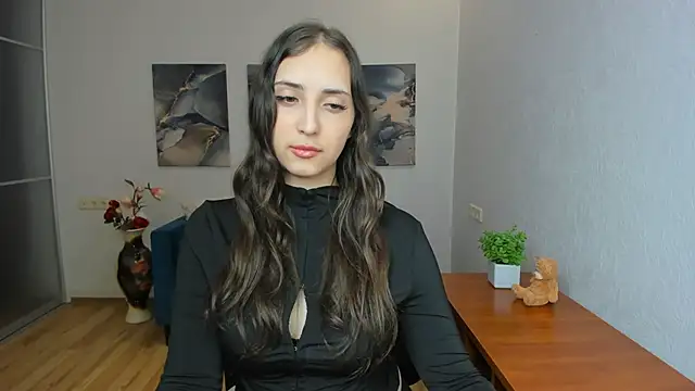 Effy Royse online show from 13, 5, 2026