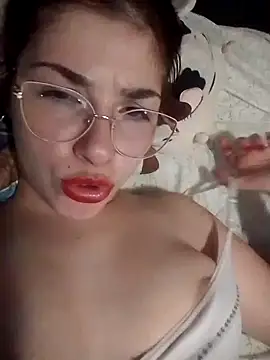 Snapshot of Luna33- chatting on 19, 2, 2026 Luna33- online show from 19, 2, 2026