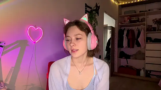 Snapshot of SlunkRear chatting on 1, 3, 2026 SlunkRear online show from 1, 3, 2026