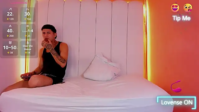 Snapshot of NaughtyVibes_OS chatting on 18, 2, 2026 NaughtyVibes OS online show from 18, 2, 2026