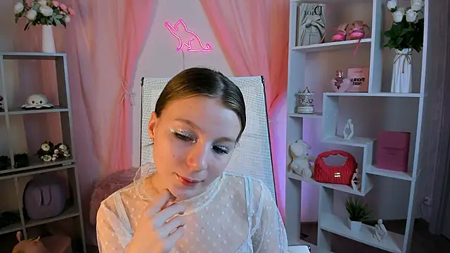 ElliFrankenweenie online show from 7, 3, 2026