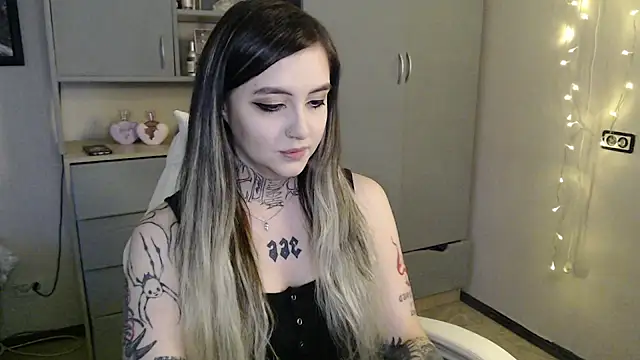 Rin Tozier online show from 2, 4, 2026