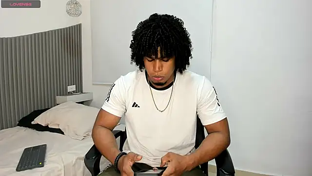 Snapshot of Rose_blonde__ chatting on 18, 7, 2026 Rose blonde online show from 18, 7, 2026