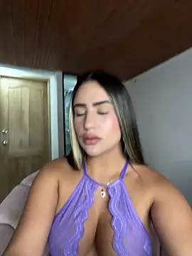 Snapshot of Miilana_ chatting on 17, 5, 2026 Miilana online show from 17, 5, 2026