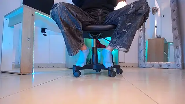 jullian ricci online show from 14, 4, 2026