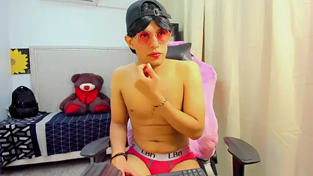 Top and bottom online show from 29, 3, 2026