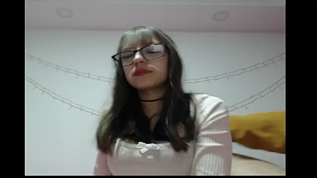 Snapshot of michell_bunny1 chatting on 19, 2, 2026 michell bunny1 online show from 19, 2, 2026